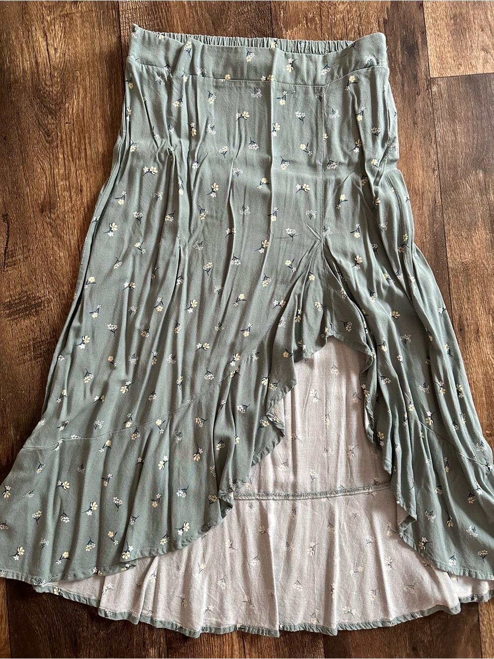 Floral High-Low Midi Skirt in Sage Green